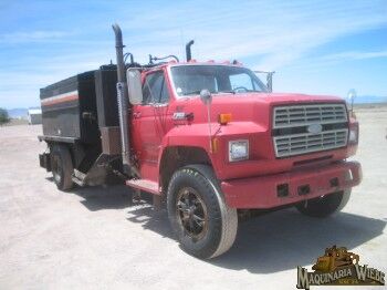 Ford F800 アスファルト塗布機