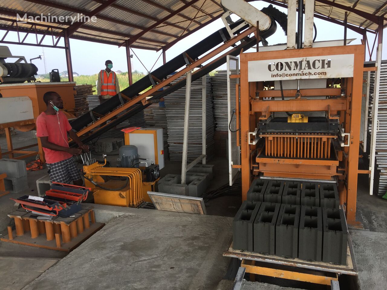 新しいConmach BlockKing-12MS Concrete Block Making Machine - 4.000 units/shift ブロック製造機