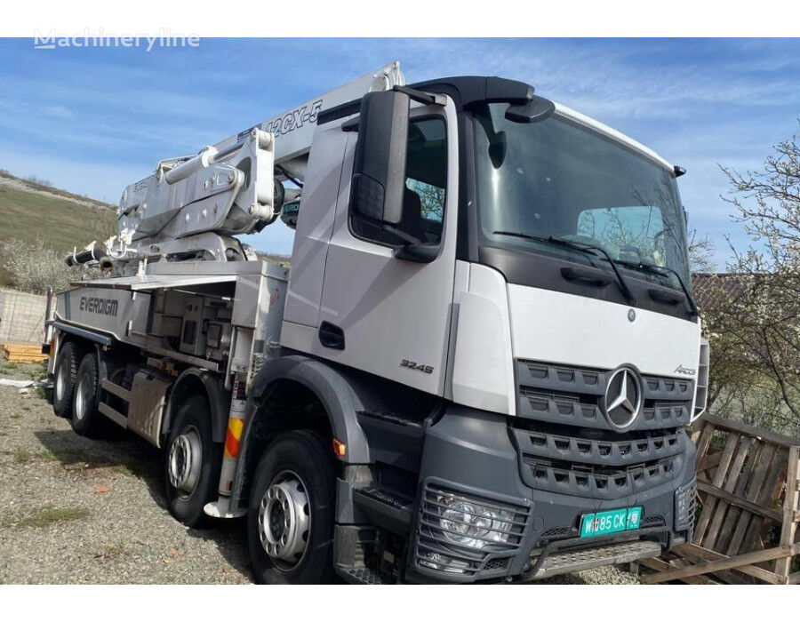 Mercedes-Benz Arocs 3245 kシャーシのEverdigm  コンクリートポンプ