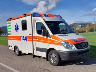 MERCEDES-BENZ Sprinter 319 CDI  救急車